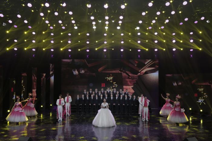 電視臺錄制《如水的歌謠》